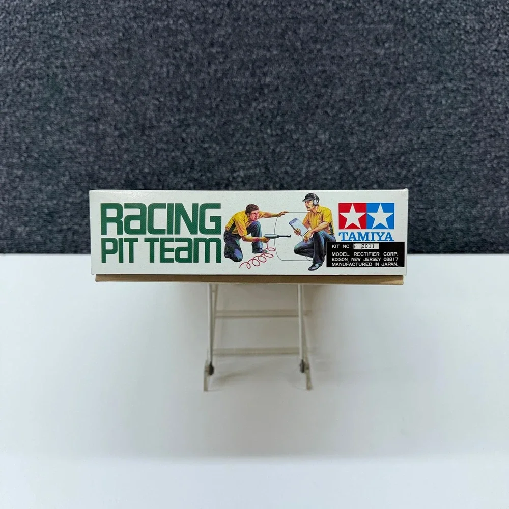 Vintage Tamiya Racing Pit Team 1/20 Grand Prix No.11 Model Kit 2011 Complete!